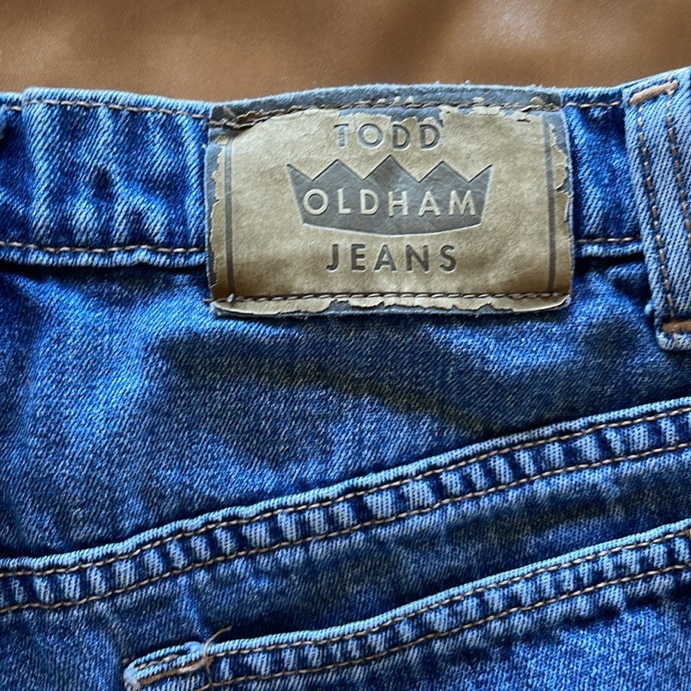 Todd Oldham Classic Denim Shorts Med Wash 2.5” Inseam 5-Pocket Sz 1 Juniors - Picture 4 of 10